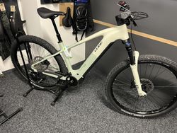 CUBE Reaction Hybrid PRO 800 vel.M a L 2026 NOVÝ MODEL