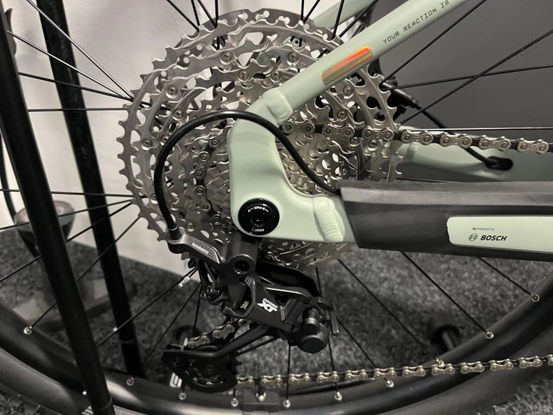 CUBE Reaction Hybrid PRO 800 vel.M a L 2026 NOVÝ MODEL