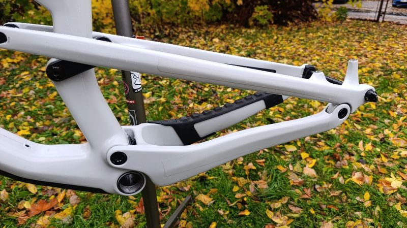 Rám Canyon Spectral CF 125 nebo 140mm, velikost L