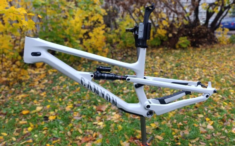 Rám Canyon Spectral CF 125 nebo 140mm, velikost L