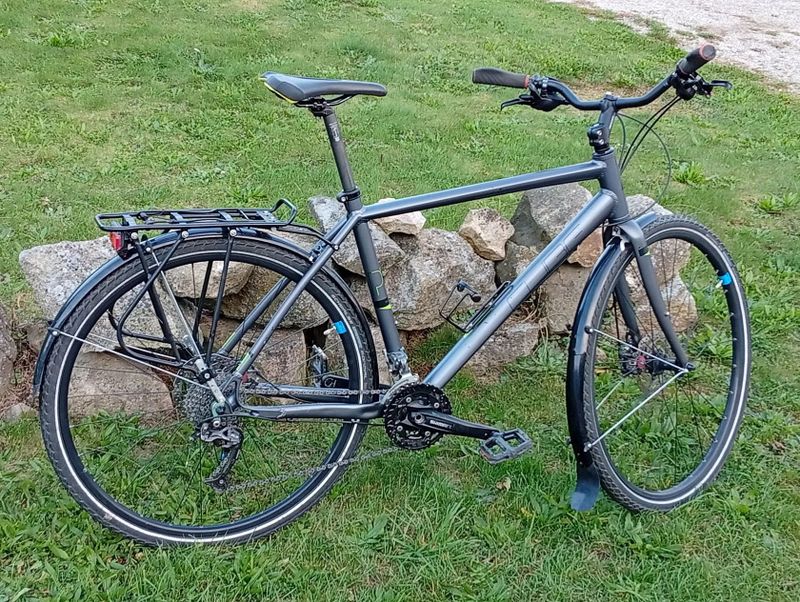 Cestovní kolo Cube Touring