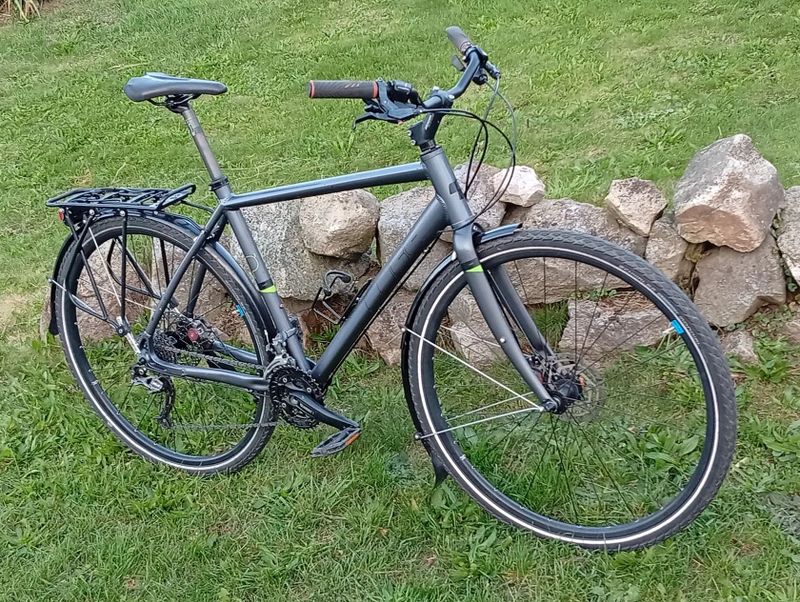 Cestovní kolo Cube Touring