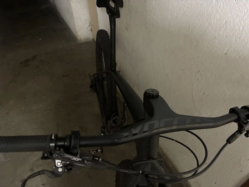 Karbonový kokpit Syncros