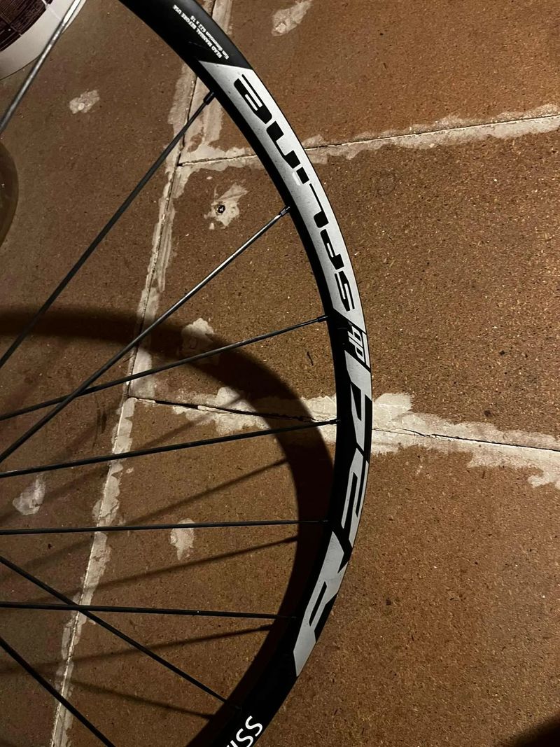 Silniční/gravel výplety DT Swiss 