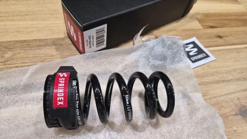 Nastavitelná pružina Sprindex 55x550-610