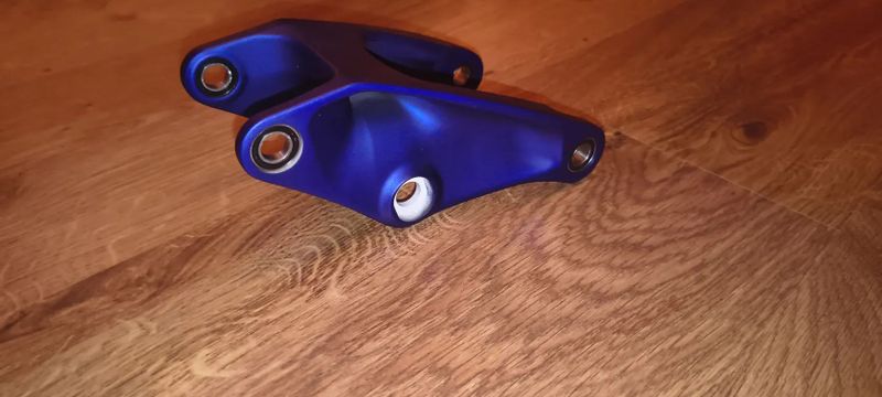 Prodám VAHADLO TREK SLASH GEN 5