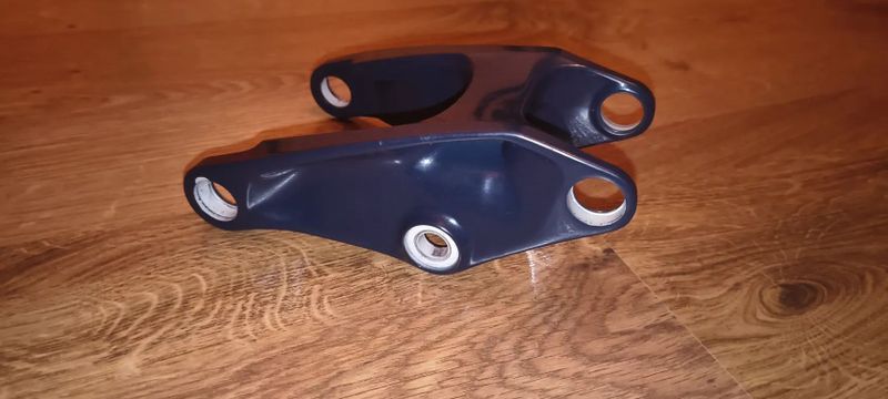 Prodám VAHADLO TREK SLASH GEN 5