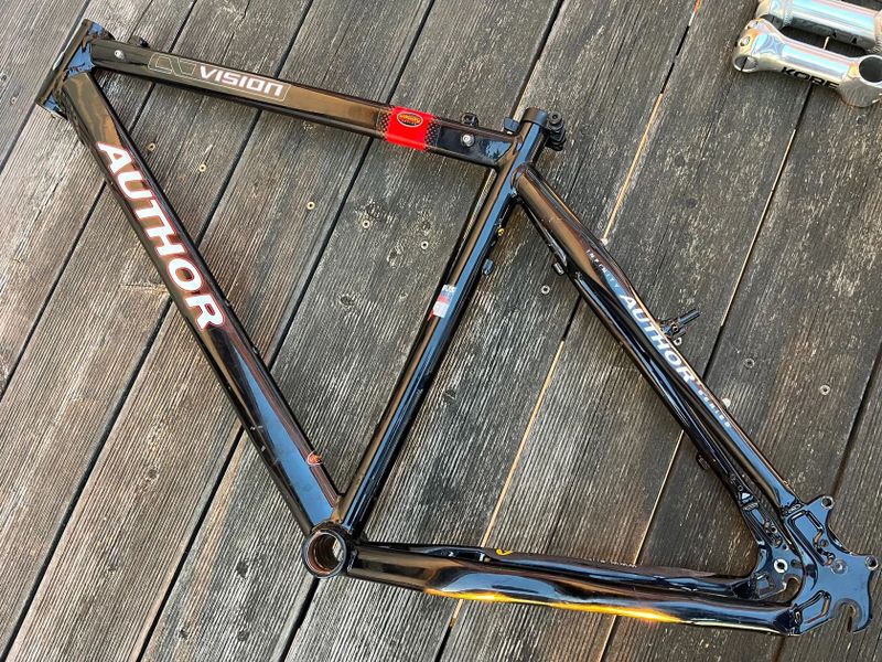 Rám Author Vision 2002 19palců Columbus Zona MTB retro