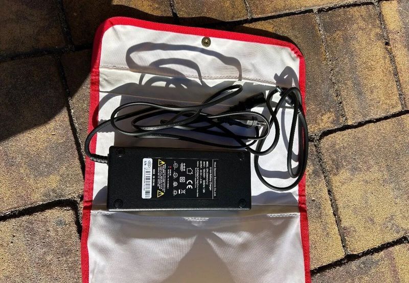 nové trekingové / městské elektrokolo Grundig ETB2800 250W, baterie Samsung 36V 14,7AH, dojezd 110km