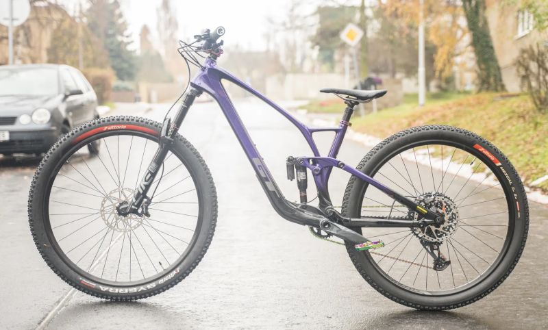 2024 ZÁNOVNÍ GT SENSOR CARBON PRO