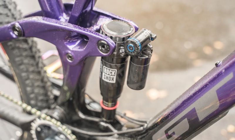 2024 ZÁNOVNÍ GT SENSOR CARBON PRO