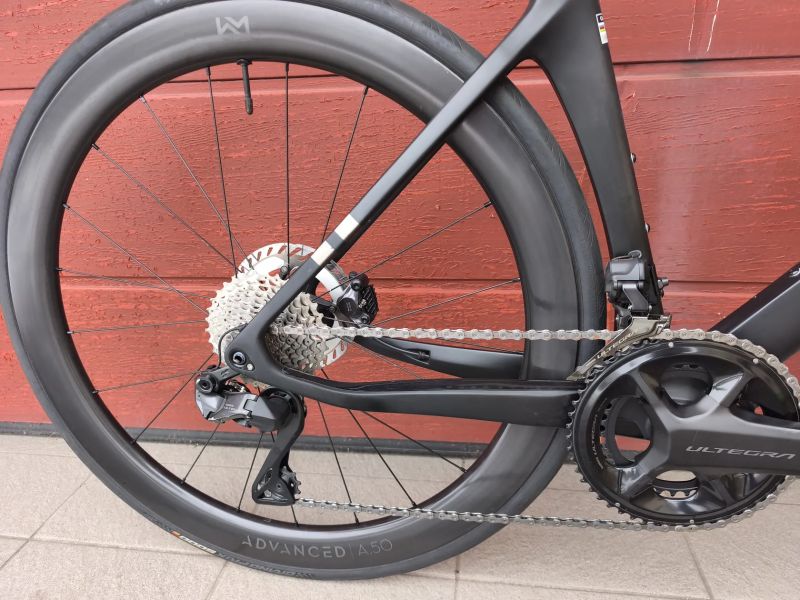 Cube Agree C:62 Pro, ultegra di2, karbonová kola - velikost 56 