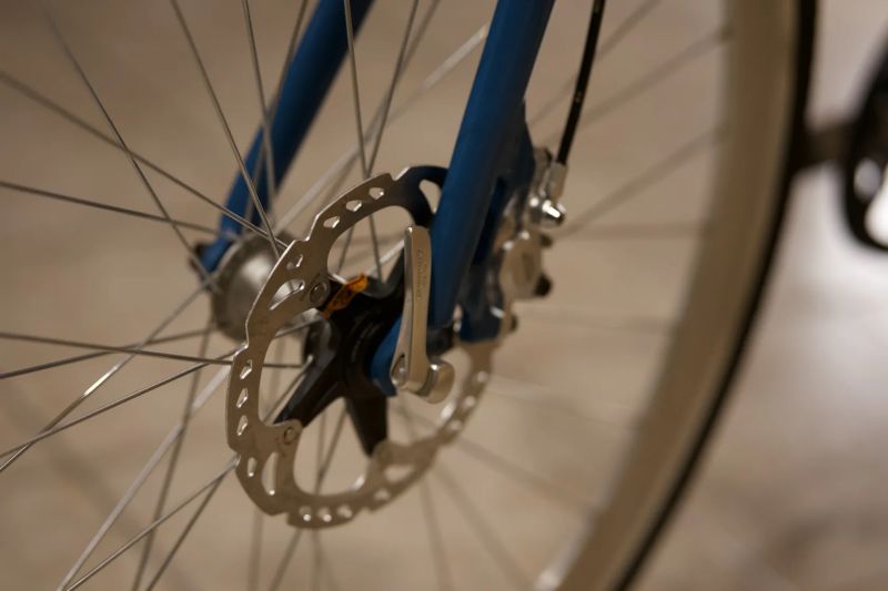 Výprodej! Městské kolo suveren Handmade CZ řemen L