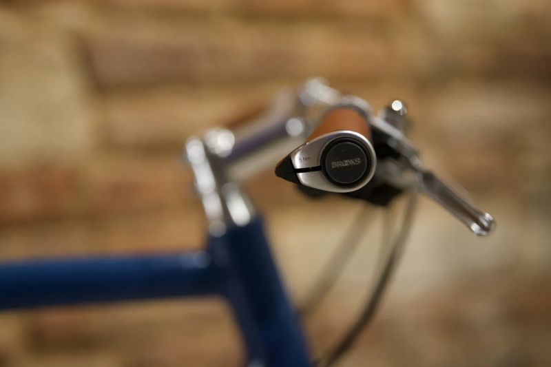 Výprodej! Městské kolo suveren Handmade CZ řemen L