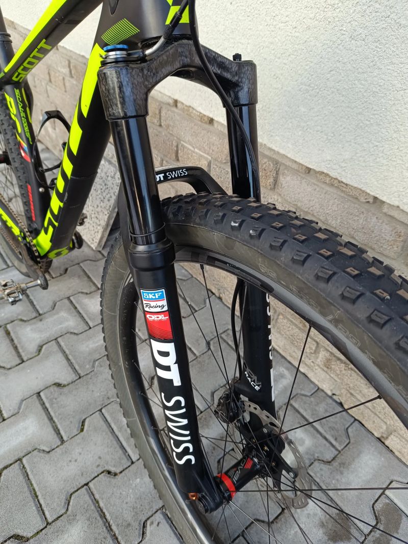 SCOTT SCALE 900 RC WORLD CUP - karbonová kola Roval Control SL, 9,3kg