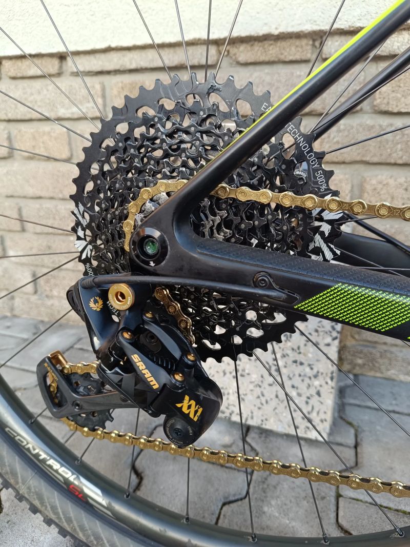 SCOTT SCALE 900 RC WORLD CUP - karbonová kola Roval Control SL, 9,3kg