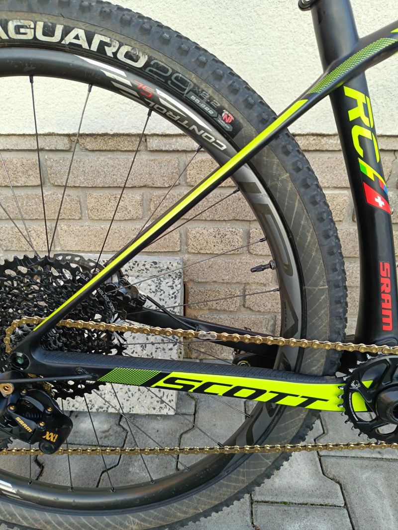 SCOTT SCALE 900 RC WORLD CUP - karbonová kola Roval Control SL, 9,3kg