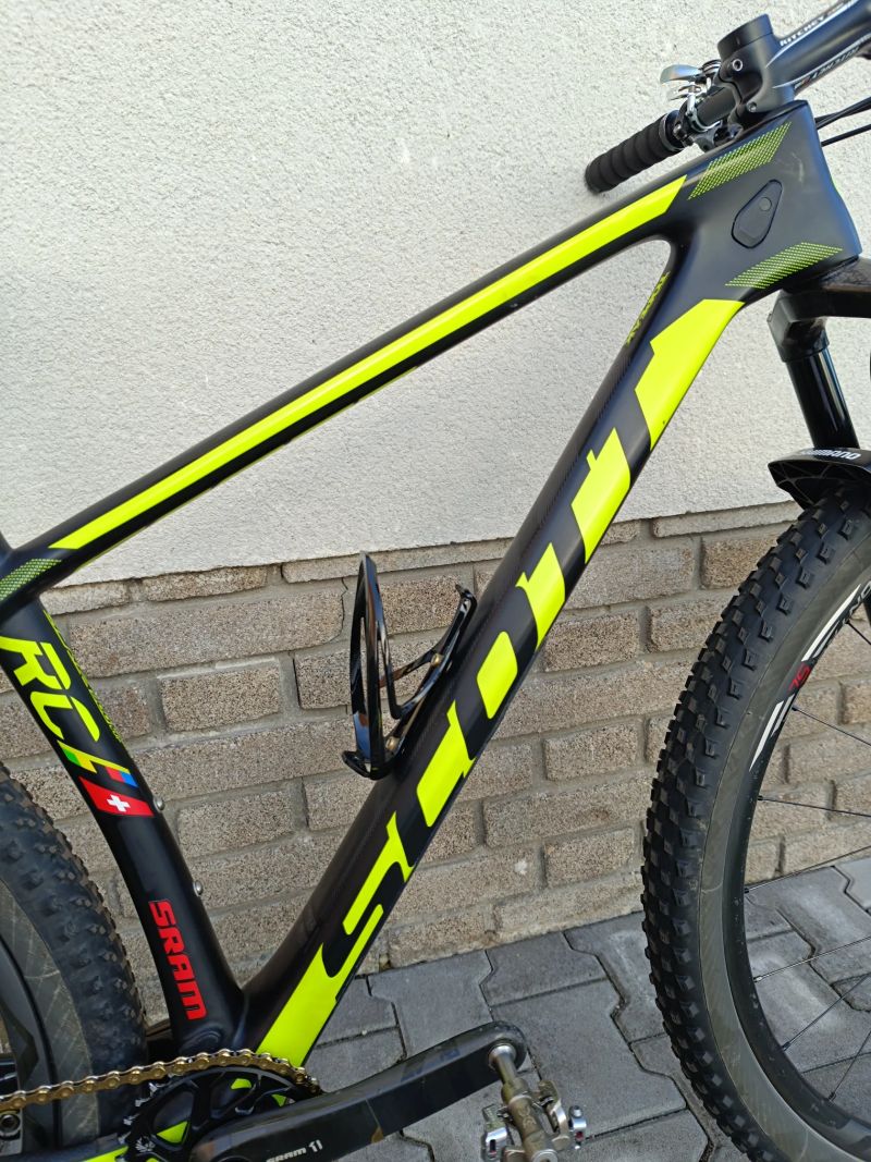 SCOTT SCALE 900 RC WORLD CUP - karbonová kola Roval Control SL, 9,3kg