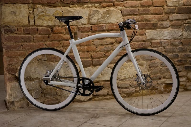 Výprodej! Městské kolo suveren Handmade CZ řemen M