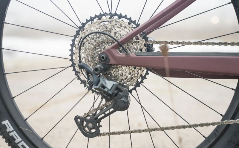  2022 CANYON LUX TRAIL CF6