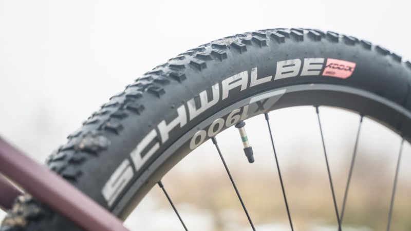  2022 CANYON LUX TRAIL CF6