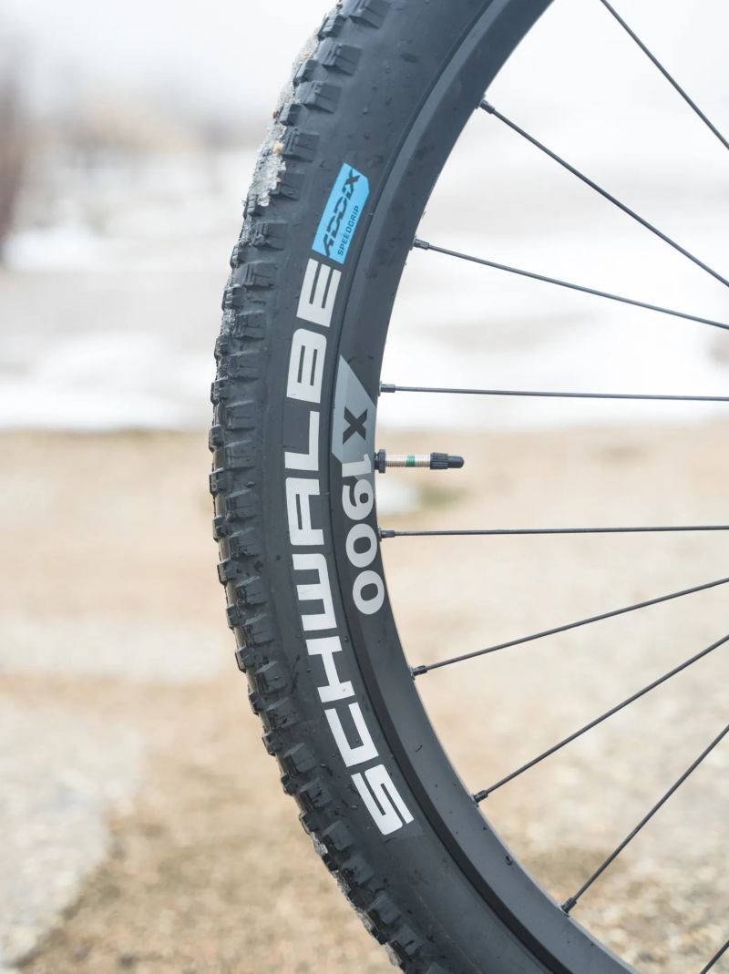  2022 CANYON LUX TRAIL CF6