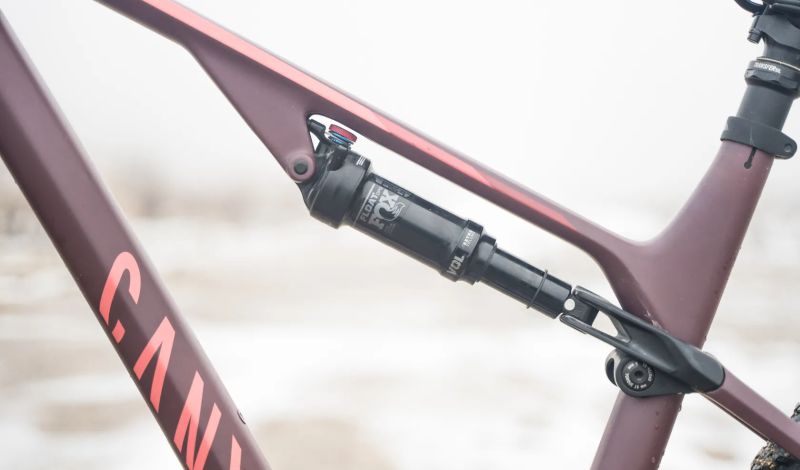  2022 CANYON LUX TRAIL CF6