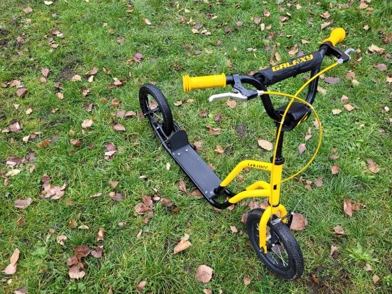 Koloběžka Galaxy Calypso 12''