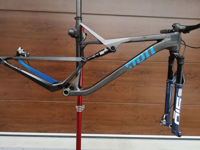 Rámová sada Stoll M2 World Cup plus vidlice SID Ultimate