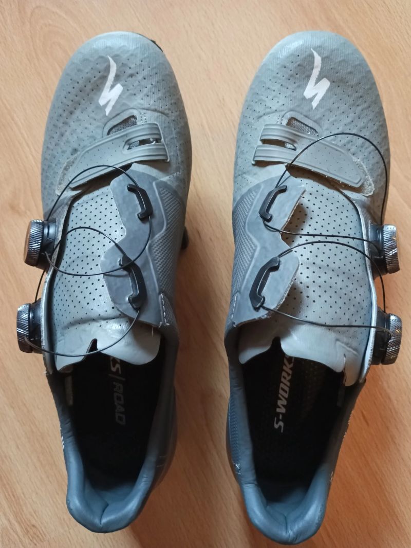 Prodám silniční tretry Specialized 7 vel. 43