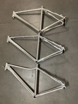 Surové MTB AL rámy