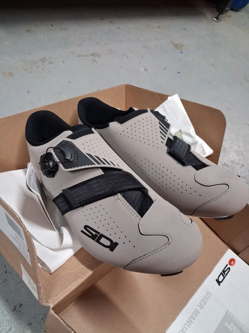 Nové Sidi velikost 48, nepoužité 