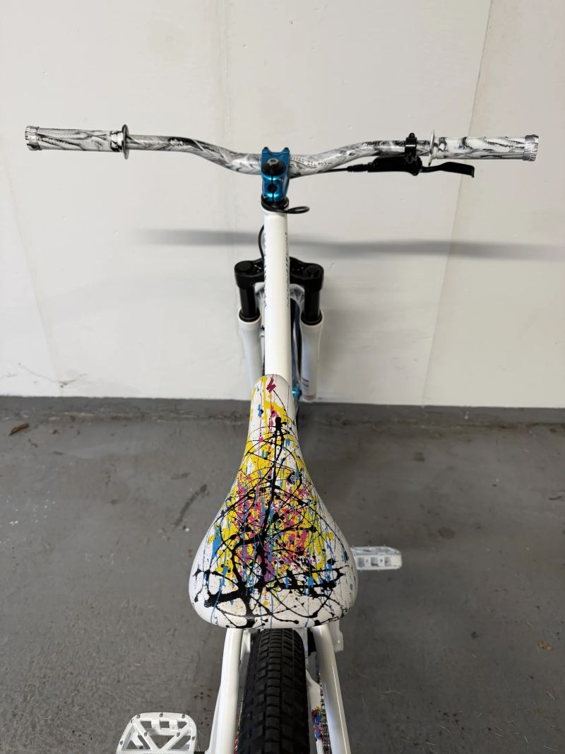 Dirt jump kolo Specialized P1