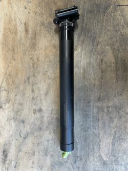 OneUp Dropper post V3 ø31,6mm x 180mm; SDG Tellis ø34,9 x 170mm