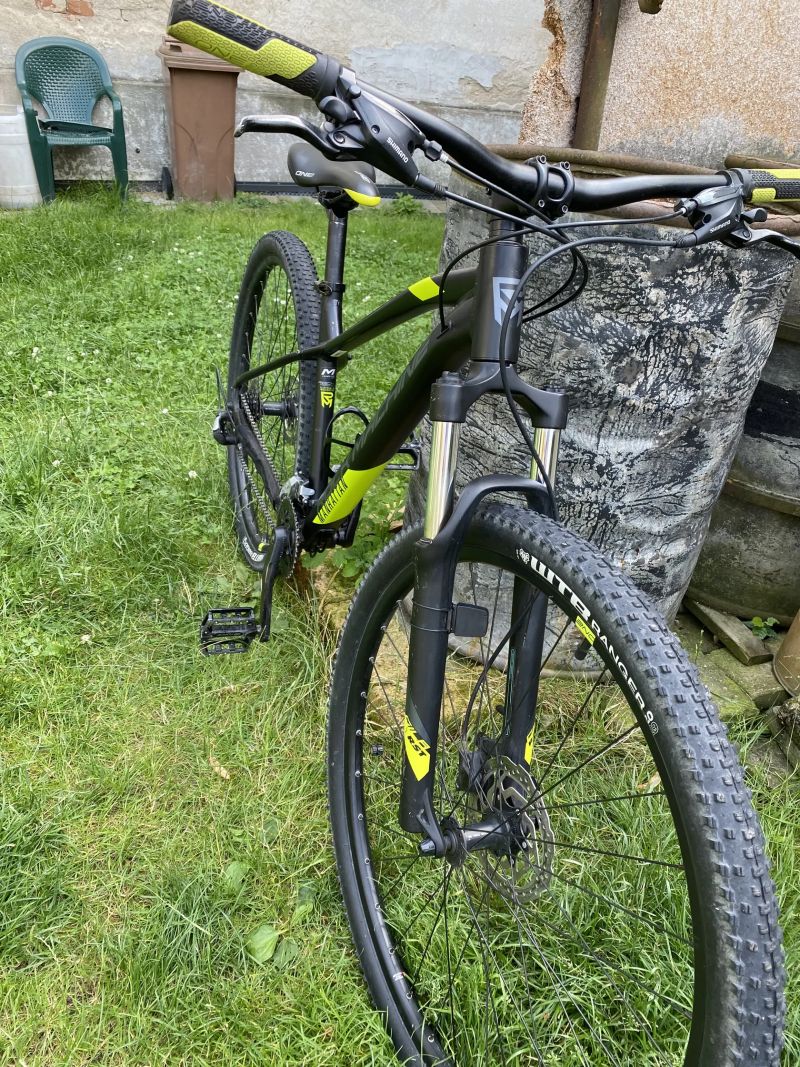 Rock machine manhattan