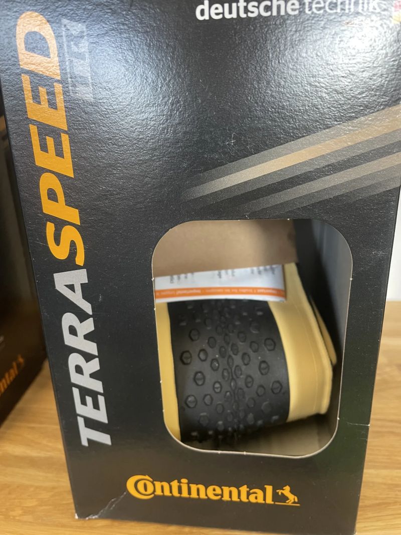 Plášť CONTINENTAL Terra Speed a Trail 40mm