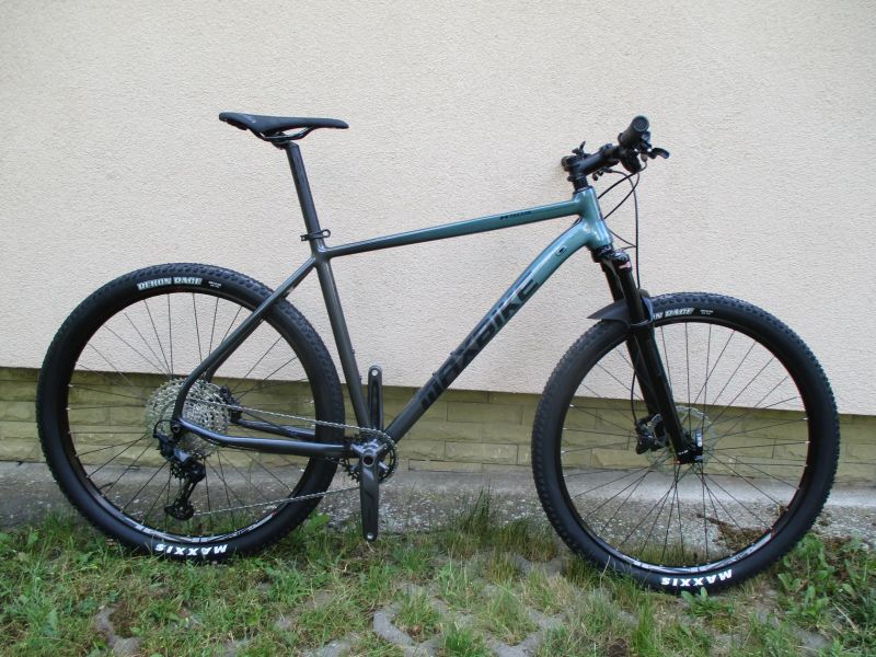 Nové 29" kolo Maxbike M909 21", Shimano SLX/Deore1x12, vzduch. vidlice Suntour Raidon, pevné osy