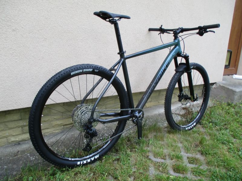 Nové 29" kolo Maxbike M909 21", Shimano SLX/Deore1x12, vzduch. vidlice Suntour Raidon, pevné osy