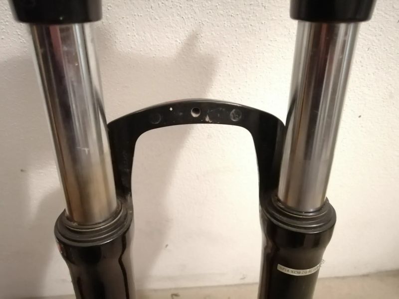 nabízím 2 vidlice z dětských kol SR Suntour 27,5" a 24"