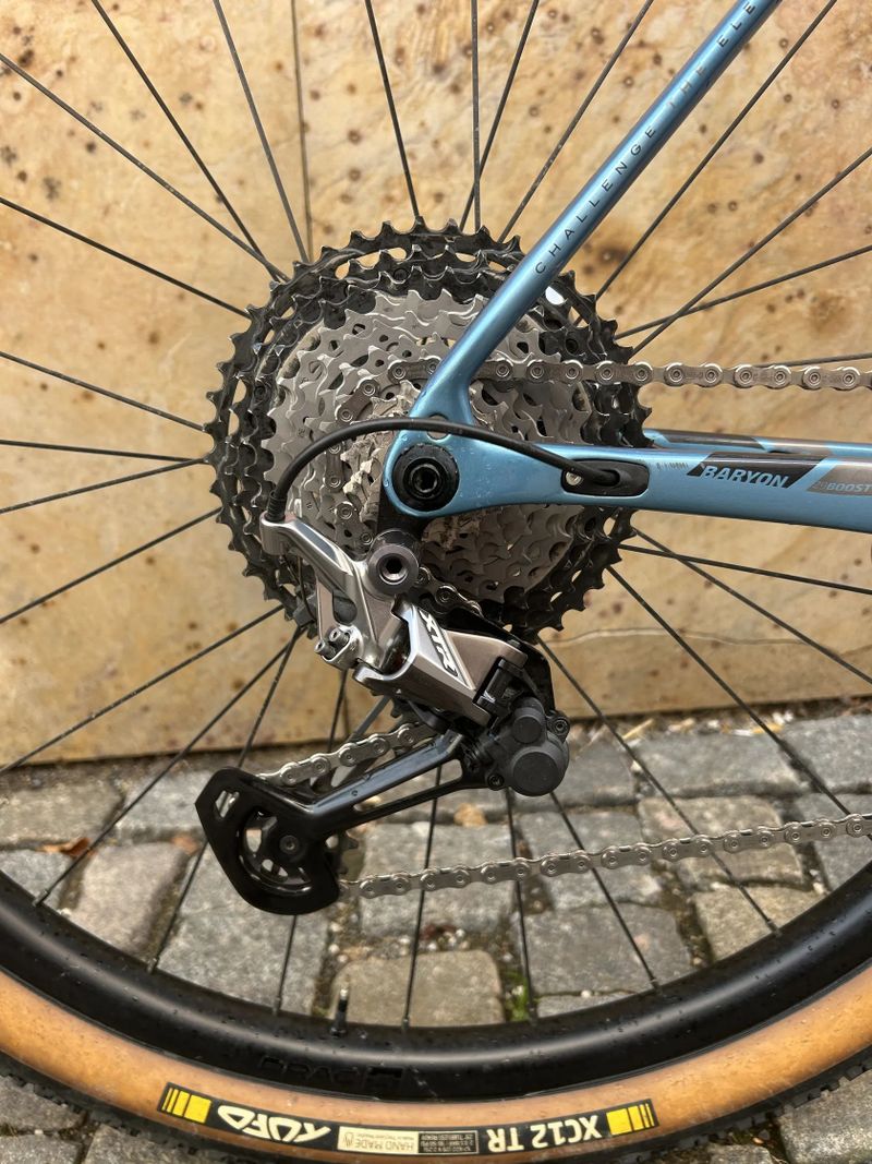 Isaac Baryon – špičkový karbonový hardtail 8,81 kg