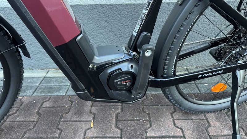 Nízkonástupové elektrokolo Focus Aventura2 6.8