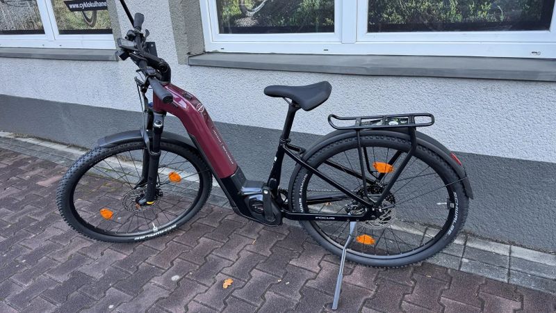 Nízkonástupové elektrokolo Focus Aventura2 6.8