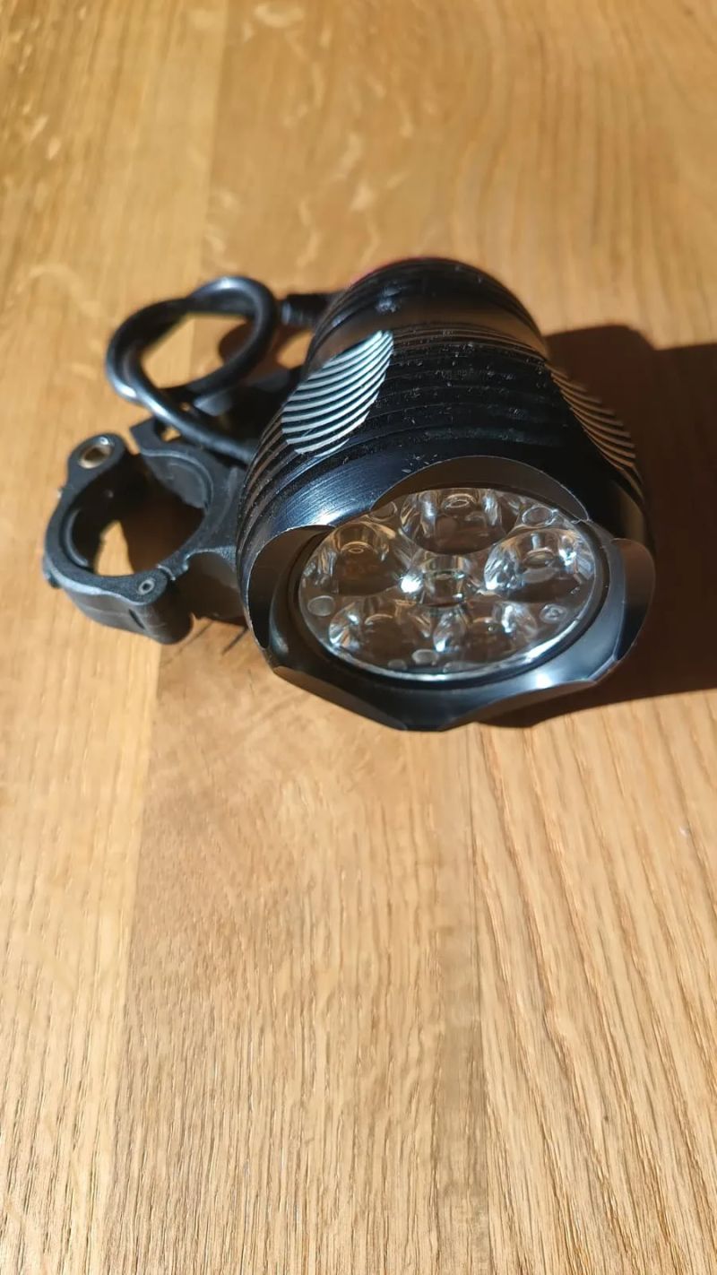 Cyklosvítilna Zora Scorpion V2