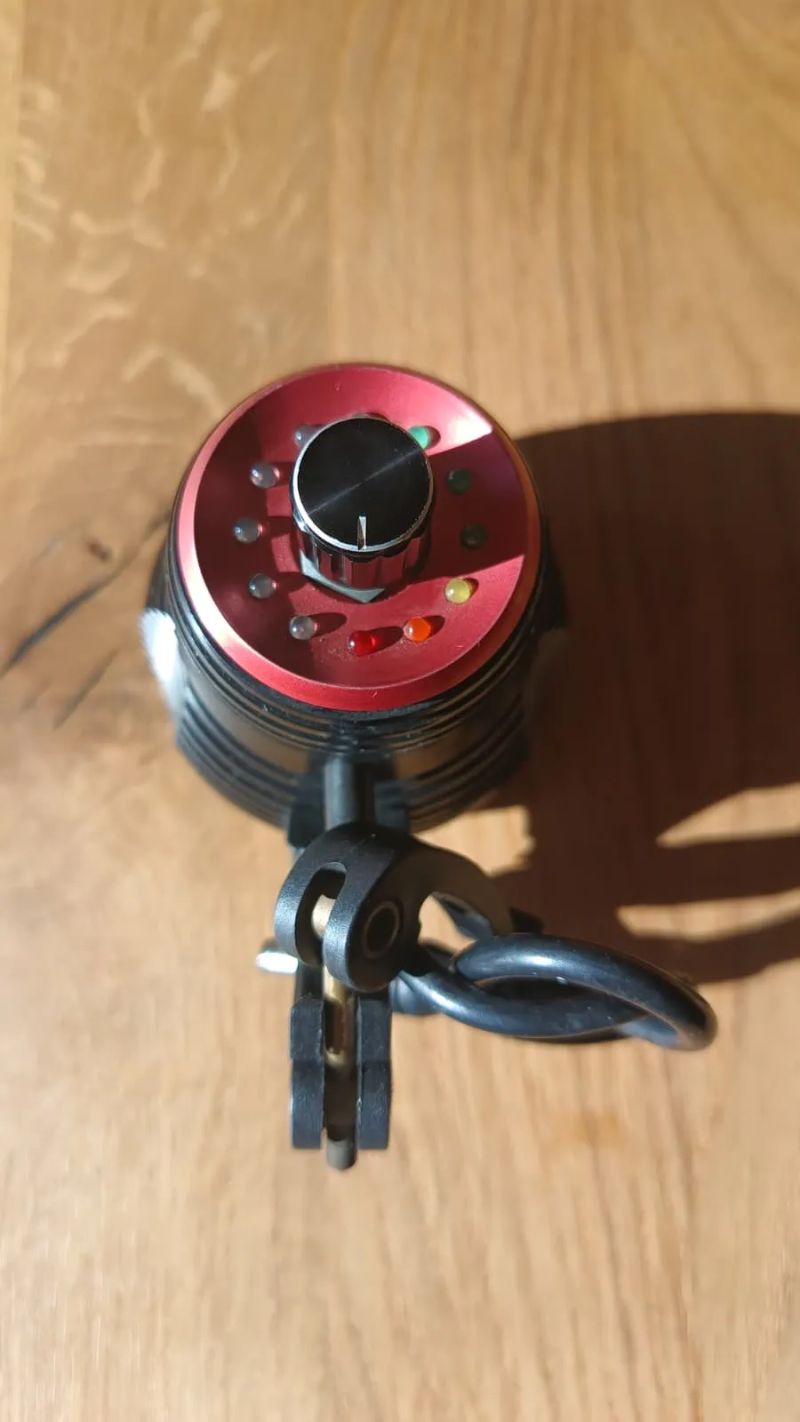 Cyklosvítilna Zora Scorpion V2