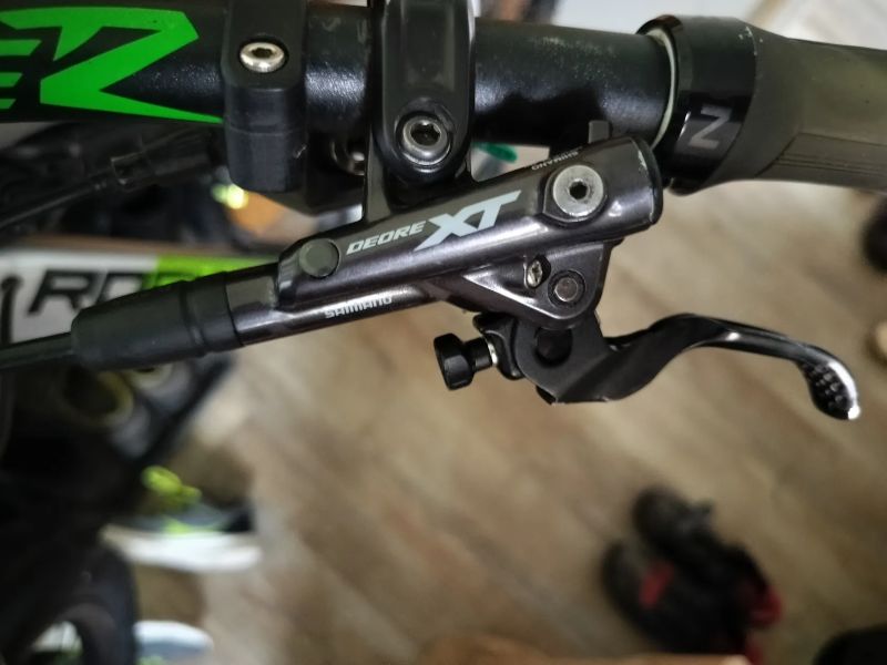  Brzdy Shimano deore XT br-m8120 přední a zadní 