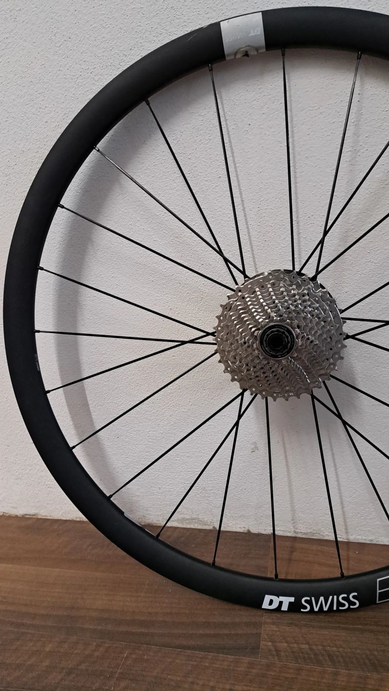 Prodám silniční kola DT Swiss ER 1600 SPLINE®