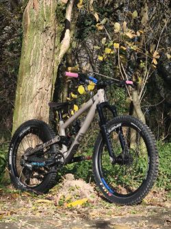 Commencal CLASH 24