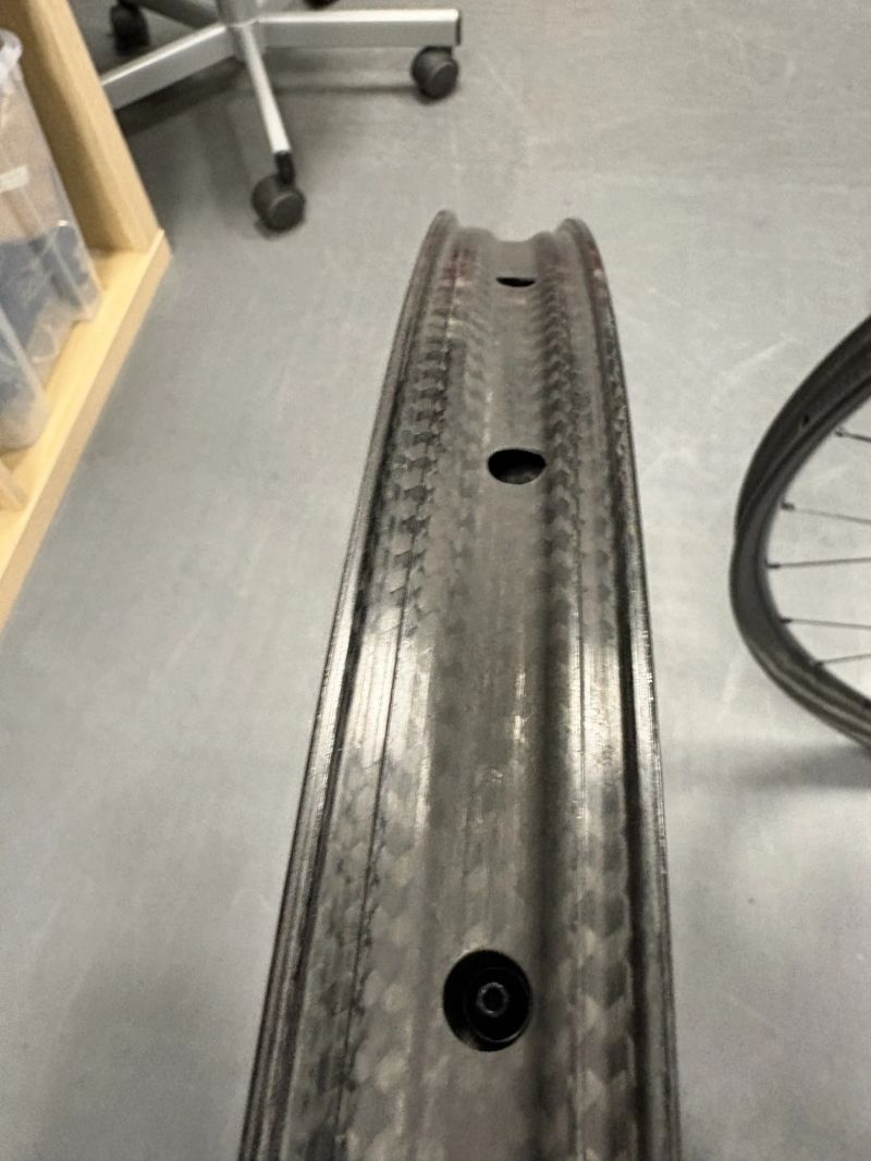 Duke Lucky Jack SLS 30 HD + DT 350 + Sapim CX Ray