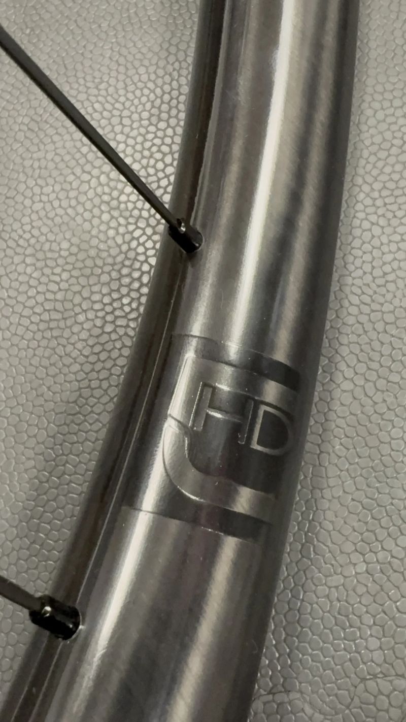 Duke Lucky Jack SLS 30 HD + DT 350 + Sapim CX Ray