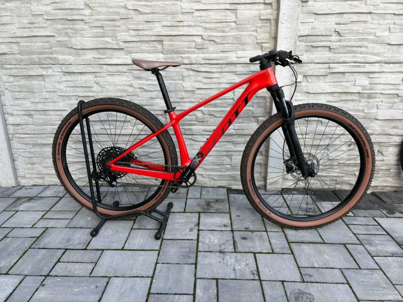 Scott Scale 940 < 300 km